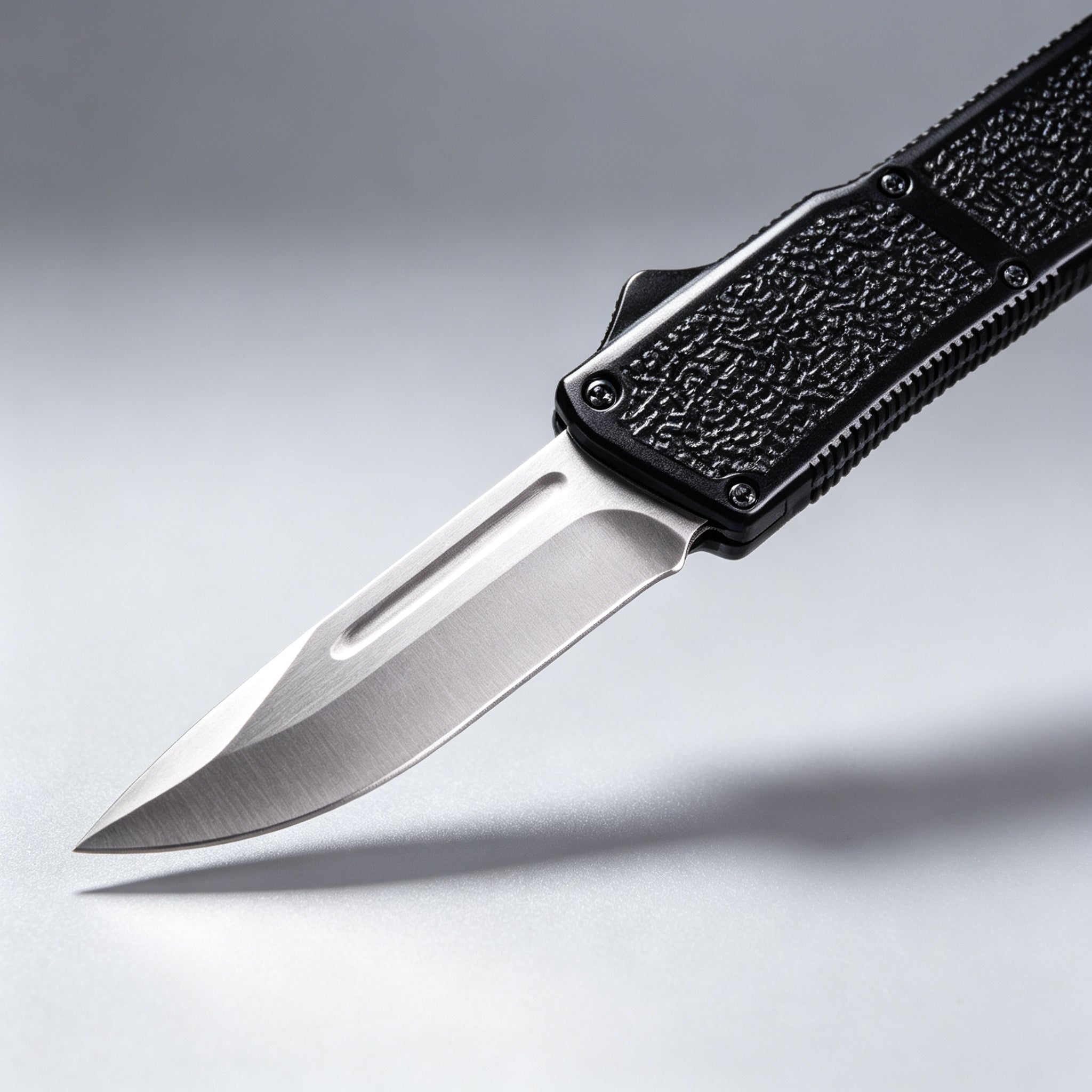 F196D Folding Knife – 227mm · 212g — view 3